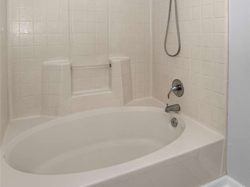 11108 White Stag Drive, Charlotte, NC 28269.  MLS# CAR4428946, YatesRealty ID 53659. 