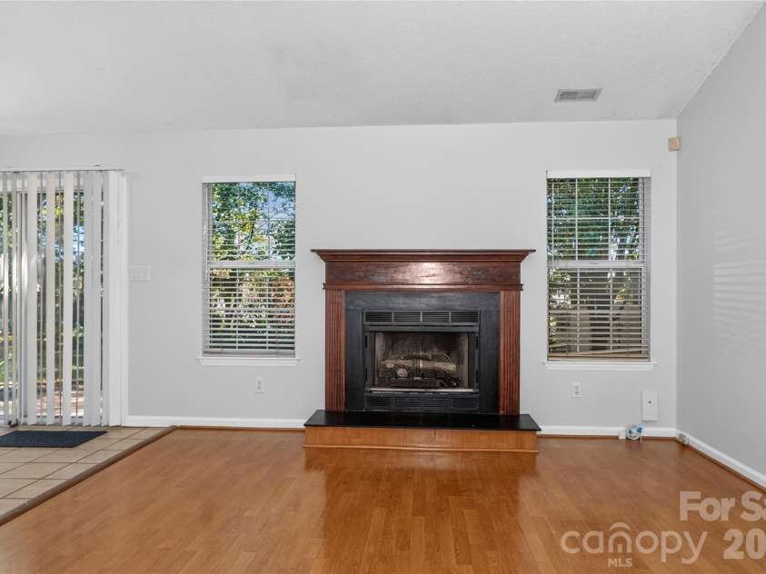 11108 White Stag Drive, Charlotte, NC 28269.  MLS# CAR4428946, YatesRealty ID 53659. 