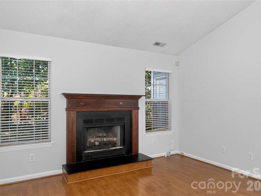11108 White Stag Drive, Charlotte, NC 28269.  MLS# CAR4428946, YatesRealty ID 53659. 