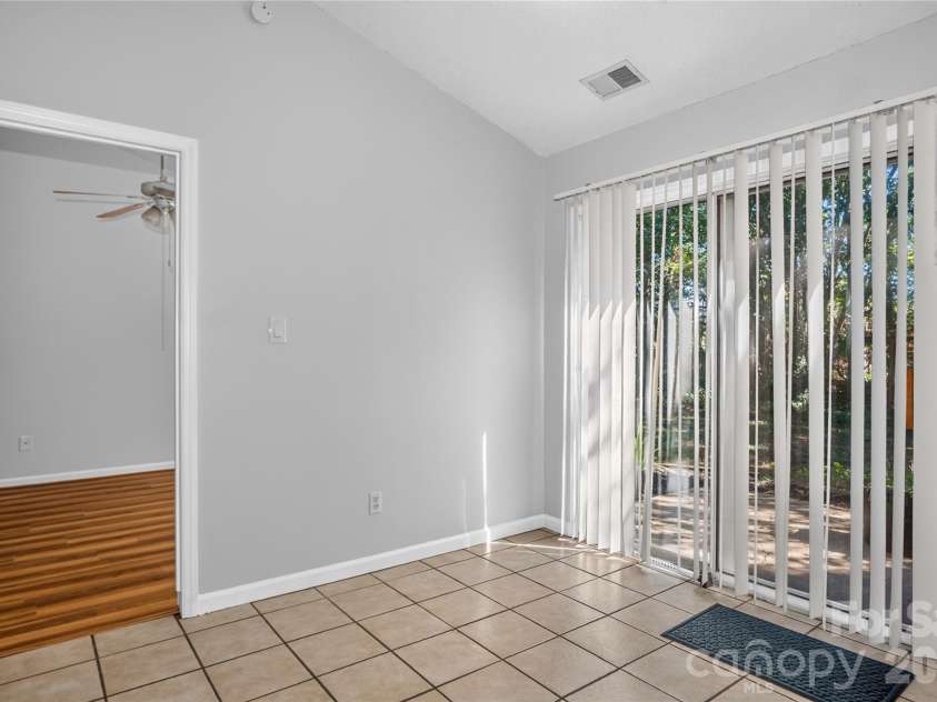 11108 White Stag Drive, Charlotte, NC 28269.  MLS# CAR4428946, YatesRealty ID 53659. 