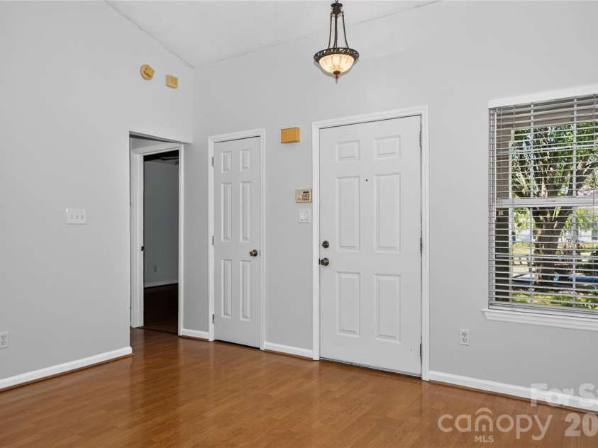 11108 White Stag Drive, Charlotte, NC 28269.  MLS# CAR4428946, YatesRealty ID 53659. 