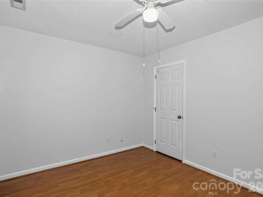 11108 White Stag Drive, Charlotte, NC 28269.  MLS# CAR4428946, YatesRealty ID 53659. 