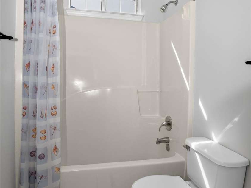 11108 White Stag Drive, Charlotte, NC 28269.  MLS# CAR4428946, YatesRealty ID 53659. 