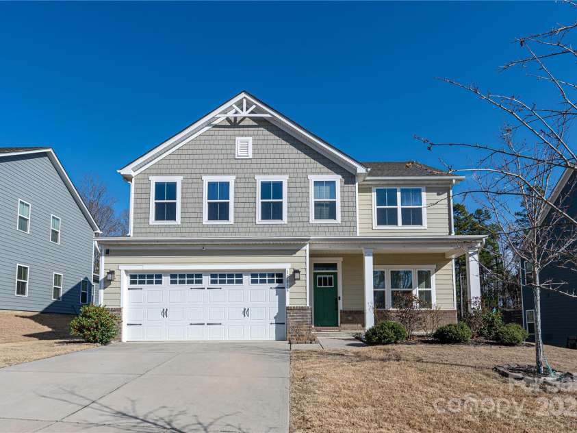 10036 Paper Birch Drive, Charlotte, NC 28215.  MLS# CAR4221411, YatesRealty ID 5366. 