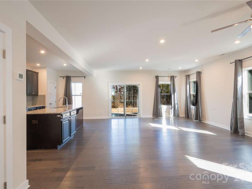 10036 Paper Birch Drive, Charlotte, NC 28215.  MLS# CAR4221411, YatesRealty ID 5366. 