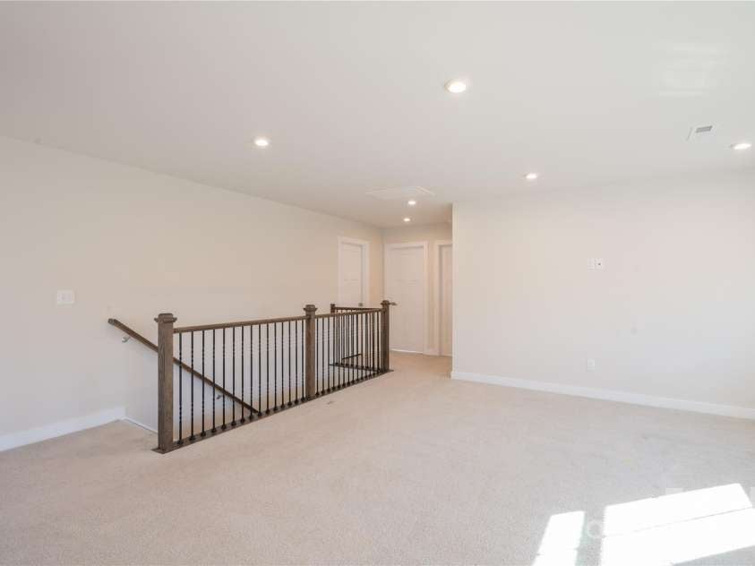 10036 Paper Birch Drive, Charlotte, NC 28215.  MLS# CAR4221411, YatesRealty ID 5366. 