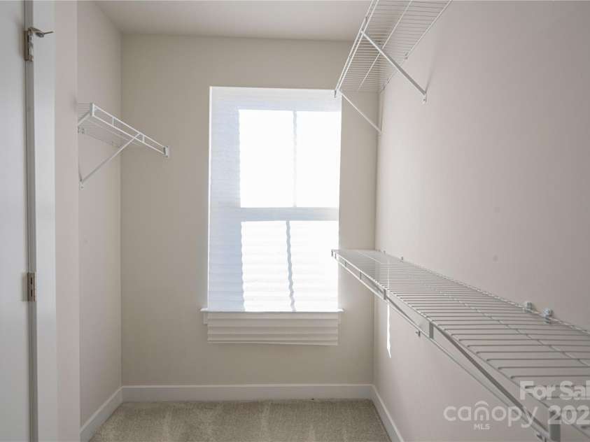 10036 Paper Birch Drive, Charlotte, NC 28215.  MLS# CAR4221411, YatesRealty ID 5366. 