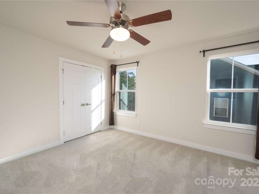 10036 Paper Birch Drive, Charlotte, NC 28215.  MLS# CAR4221411, YatesRealty ID 5366. 