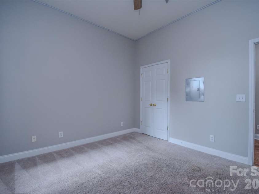 727 Garden District Drive, Charlotte, NC 28202.  MLS# CAR4428737, YatesRealty ID 53665. 2nd Bedroom