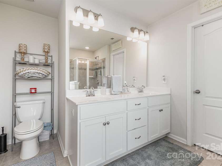 205 Falls Cove Drive, Troutman, NC 28166.  MLS# CAR4270095, YatesRealty ID 5367. 