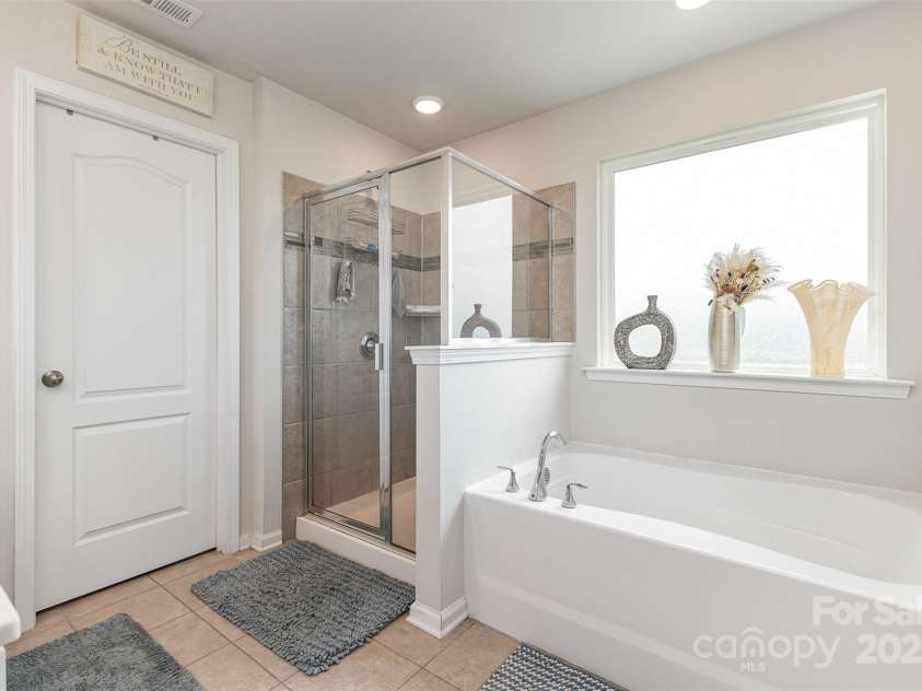 205 Falls Cove Drive, Troutman, NC 28166.  MLS# CAR4270095, YatesRealty ID 5367. 