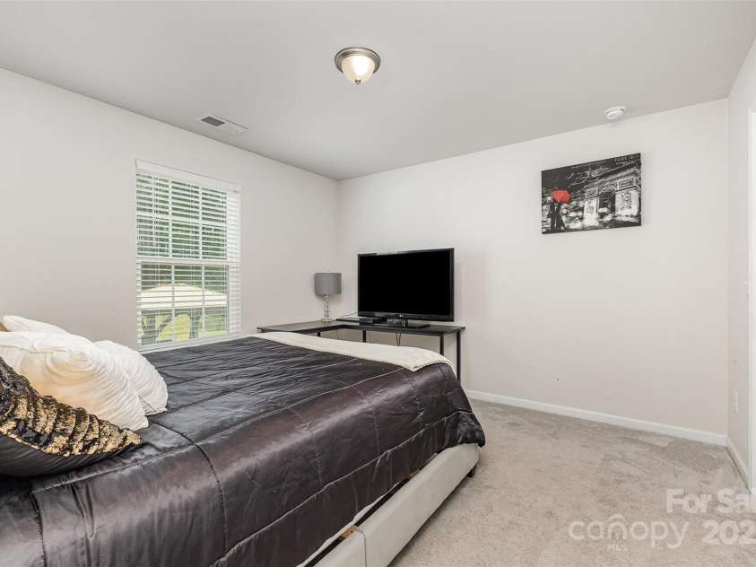 205 Falls Cove Drive, Troutman, NC 28166.  MLS# CAR4270095, YatesRealty ID 5367. 