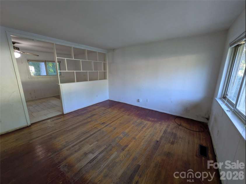 9226 Feldbank Drive, Charlotte, NC 28216.  MLS# CAR4427643, YatesRealty ID 53670. 