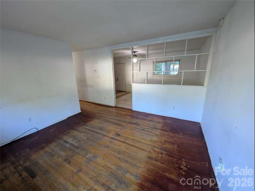 9226 Feldbank Drive, Charlotte, NC 28216.  MLS# CAR4427643, YatesRealty ID 53670. 
