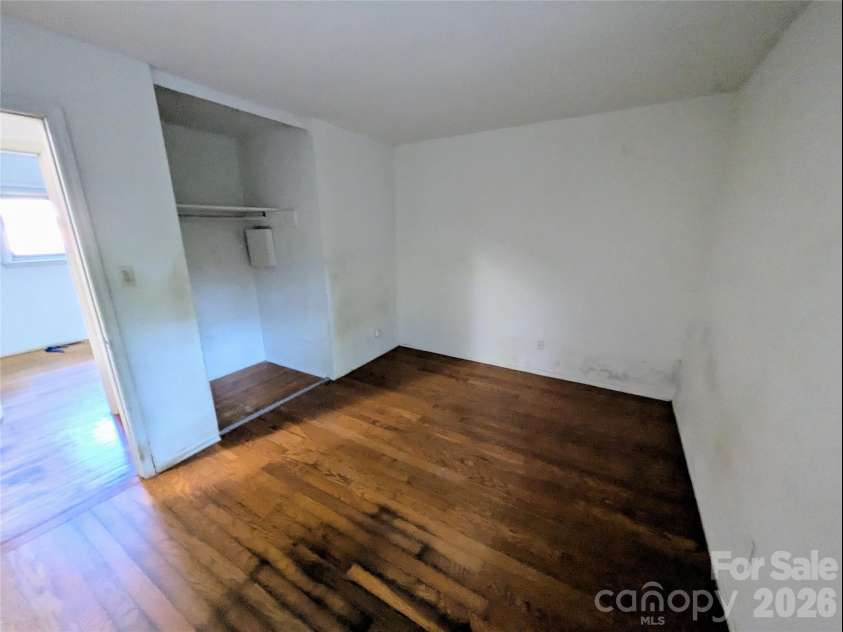 9226 Feldbank Drive, Charlotte, NC 28216.  MLS# CAR4427643, YatesRealty ID 53670. 