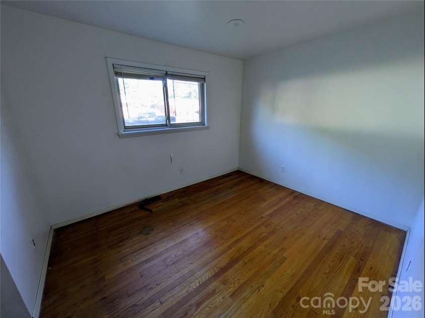 9226 Feldbank Drive, Charlotte, NC 28216.  MLS# CAR4427643, YatesRealty ID 53670. 