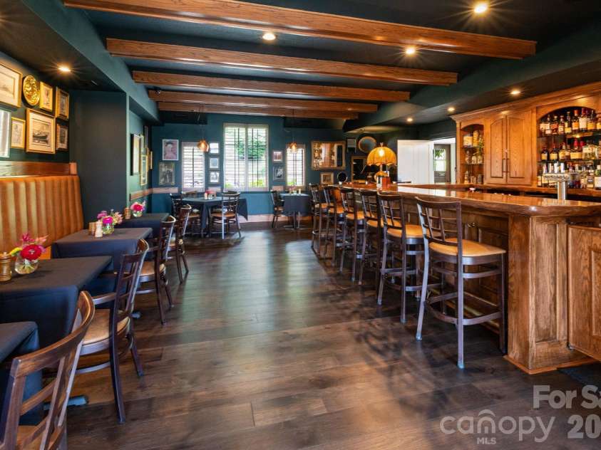 30 Finlaystone Trace, Waynesville, NC 28786.  MLS# CAR4425626, YatesRealty ID 53671. Bar/dining.