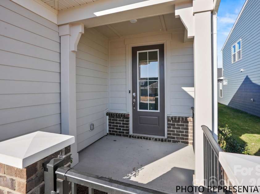 2010 Belmont View Drive, Belmont, NC 28012.  MLS# CAR4429656, YatesRealty ID 53674. ENTRY