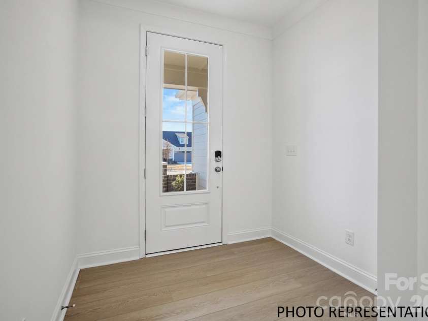 2010 Belmont View Drive, Belmont, NC 28012.  MLS# CAR4429656, YatesRealty ID 53674. FOYER