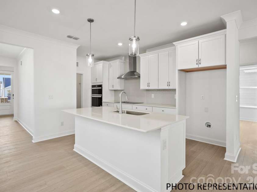 2010 Belmont View Drive, Belmont, NC 28012.  MLS# CAR4429656, YatesRealty ID 53674. KITCHEN