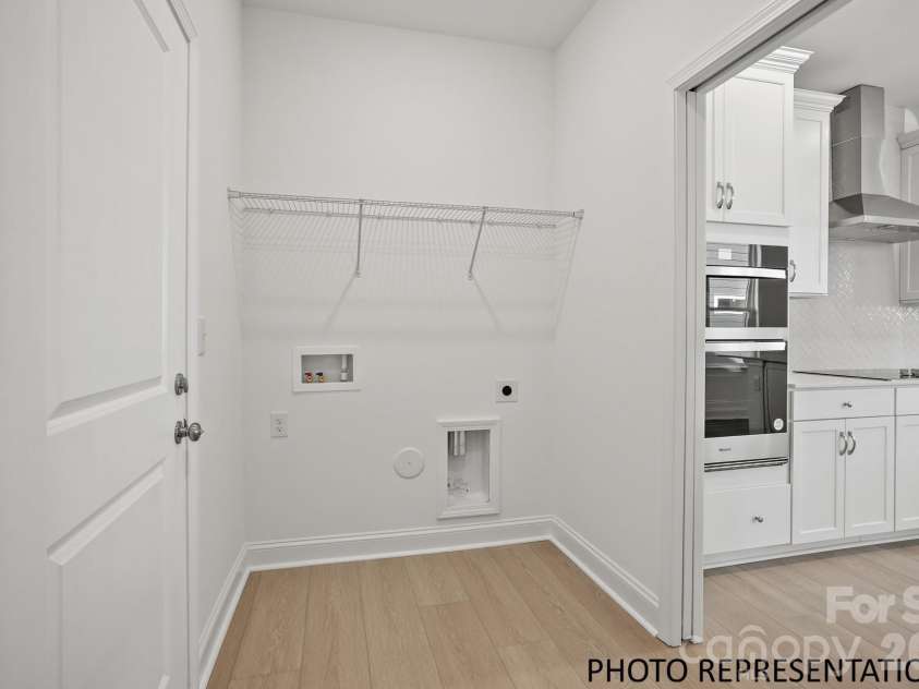 2010 Belmont View Drive, Belmont, NC 28012.  MLS# CAR4429656, YatesRealty ID 53674. LAUNDRY