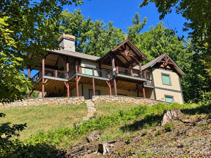25 Finlaystone Trace, Waynesville, NC 28786.  MLS# CAR4425631, YatesRealty ID 53676. 