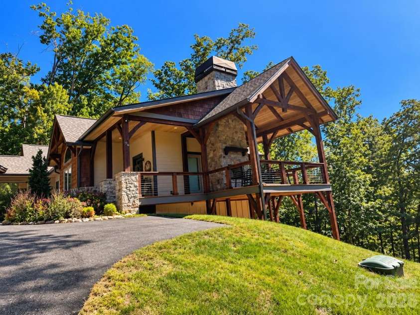 25 Finlaystone Trace, Waynesville, NC 28786.  MLS# CAR4425631, YatesRealty ID 53676. 