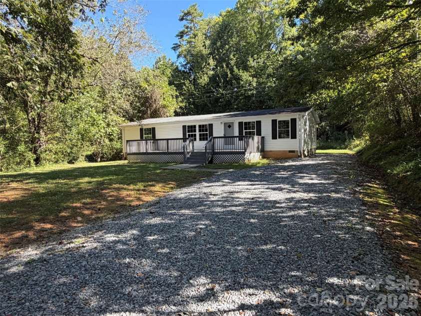 1034 Hidden View Loop, Marion, NC 28752.  MLS# CAR4429503, YatesRealty ID 53677. 