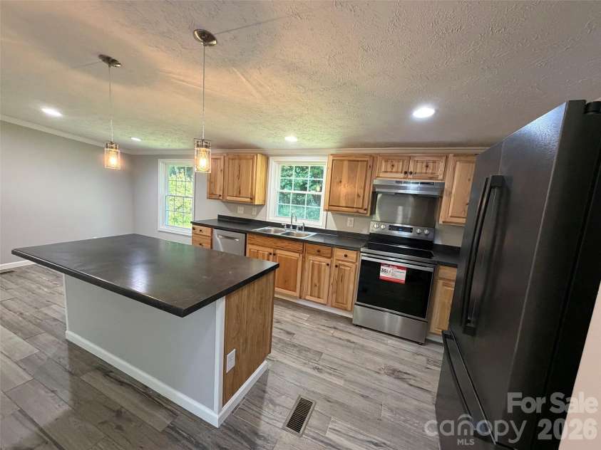 1034 Hidden View Loop, Marion, NC 28752.  MLS# CAR4429503, YatesRealty ID 53677. 