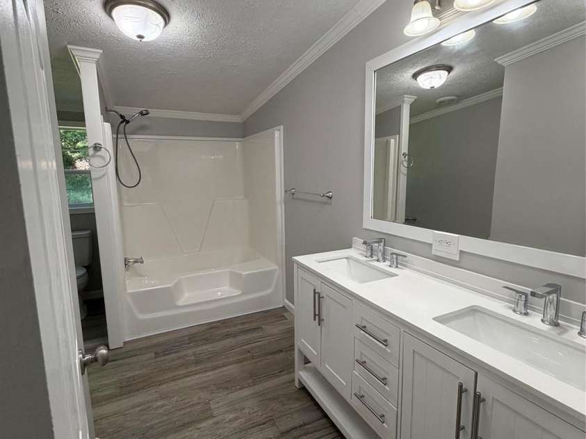 1034 Hidden View Loop, Marion, NC 28752.  MLS# CAR4429503, YatesRealty ID 53677. Primary Bath