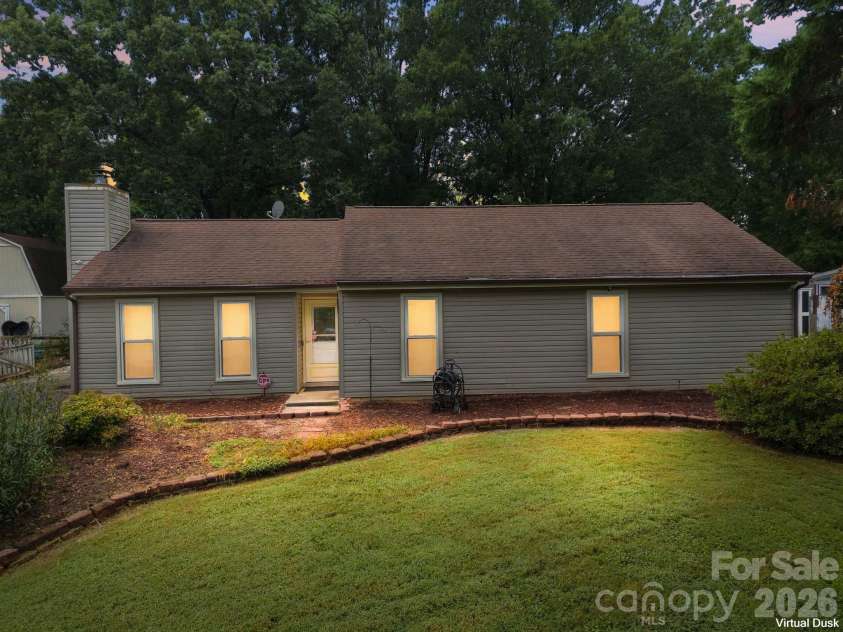 6423 Snow Bird Lane, Charlotte, NC 28227.  MLS# CAR4429603, YatesRealty ID 53678. 