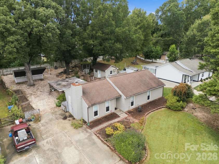 6423 Snow Bird Lane, Charlotte, NC 28227.  MLS# CAR4429603, YatesRealty ID 53678. 