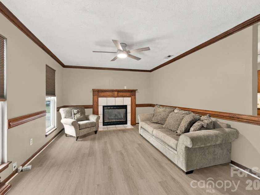 6423 Snow Bird Lane, Charlotte, NC 28227.  MLS# CAR4429603, YatesRealty ID 53678. 