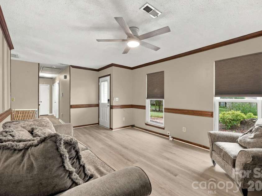 6423 Snow Bird Lane, Charlotte, NC 28227.  MLS# CAR4429603, YatesRealty ID 53678. 