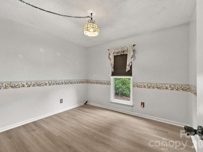 6423 Snow Bird Lane, Charlotte, NC 28227.  MLS# CAR4429603, YatesRealty ID 53678. 
