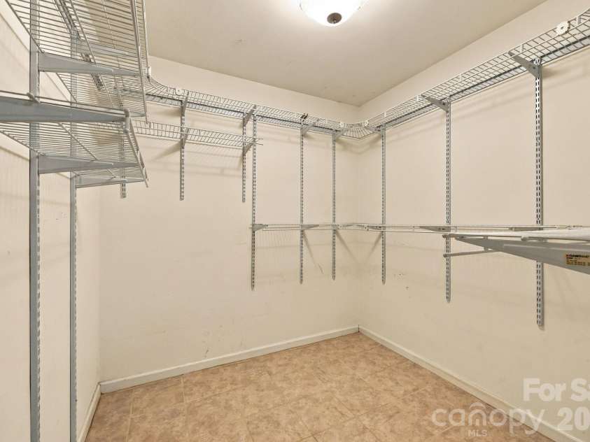 6423 Snow Bird Lane, Charlotte, NC 28227.  MLS# CAR4429603, YatesRealty ID 53678. 