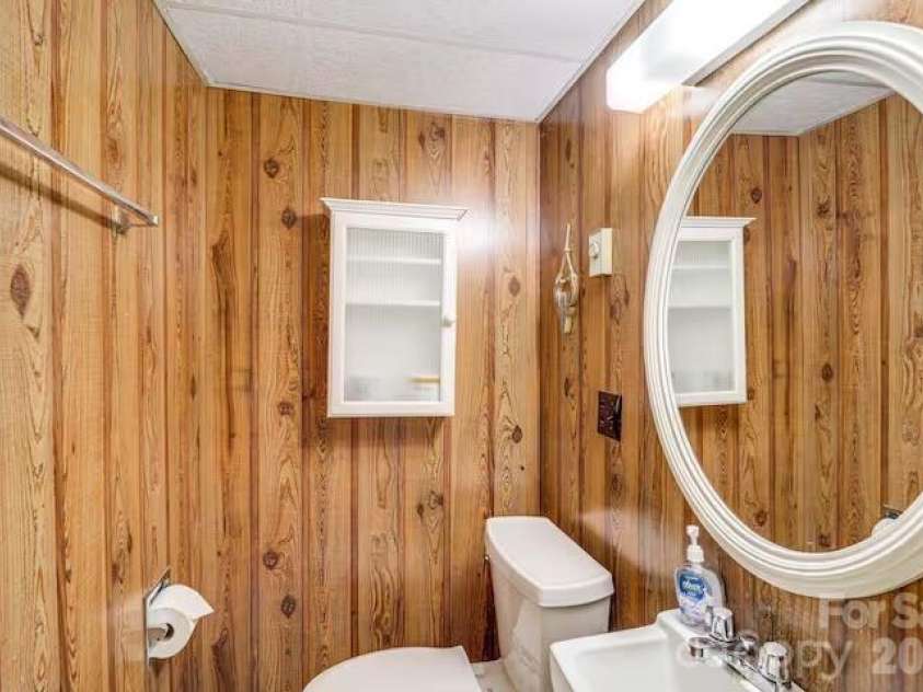 102 Cricket Way, Beech Mountain, NC 28604.  MLS# CAR4429753, YatesRealty ID 53683. 