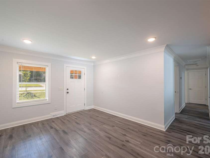 2520 Alleghany Street, Charlotte, NC 28208.  MLS# CAR4429140, YatesRealty ID 53686. 