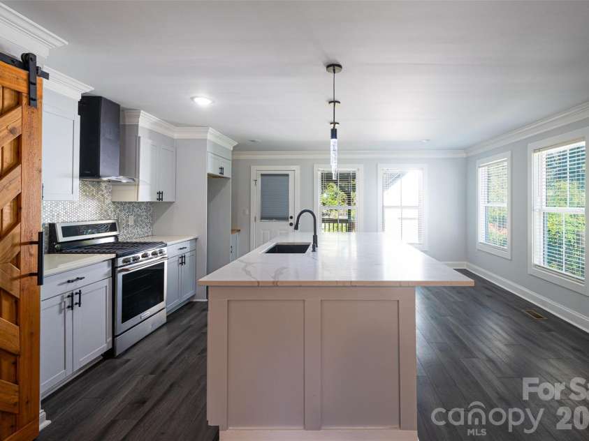 2520 Alleghany Street, Charlotte, NC 28208.  MLS# CAR4429140, YatesRealty ID 53686. 