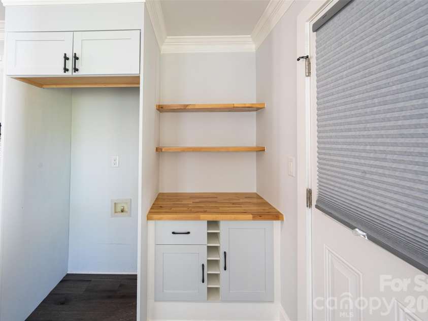 2520 Alleghany Street, Charlotte, NC 28208.  MLS# CAR4429140, YatesRealty ID 53686. 