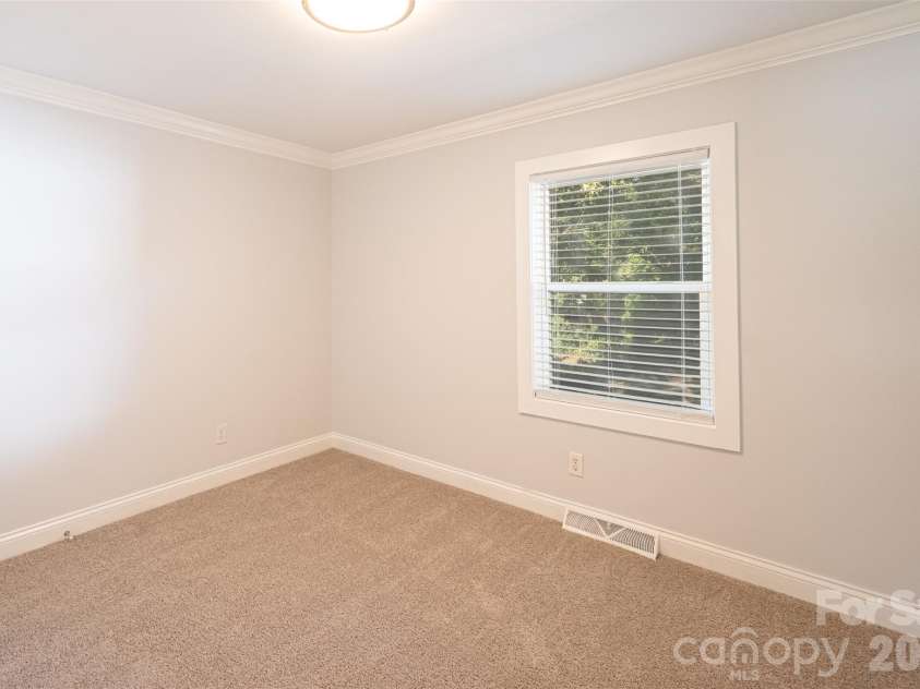 2520 Alleghany Street, Charlotte, NC 28208.  MLS# CAR4429140, YatesRealty ID 53686. 
