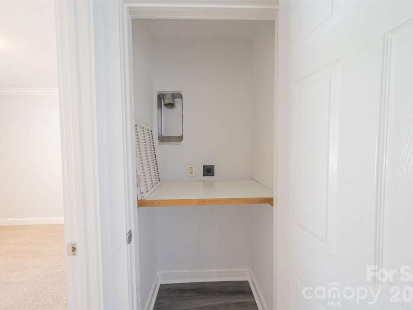 2520 Alleghany Street, Charlotte, NC 28208.  MLS# CAR4429140, YatesRealty ID 53686. 