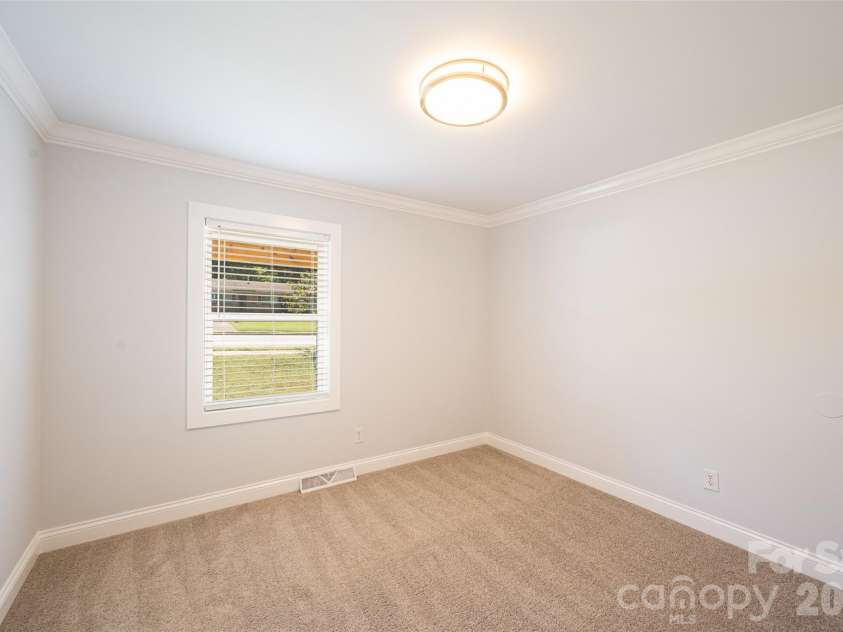 2520 Alleghany Street, Charlotte, NC 28208.  MLS# CAR4429140, YatesRealty ID 53686. 