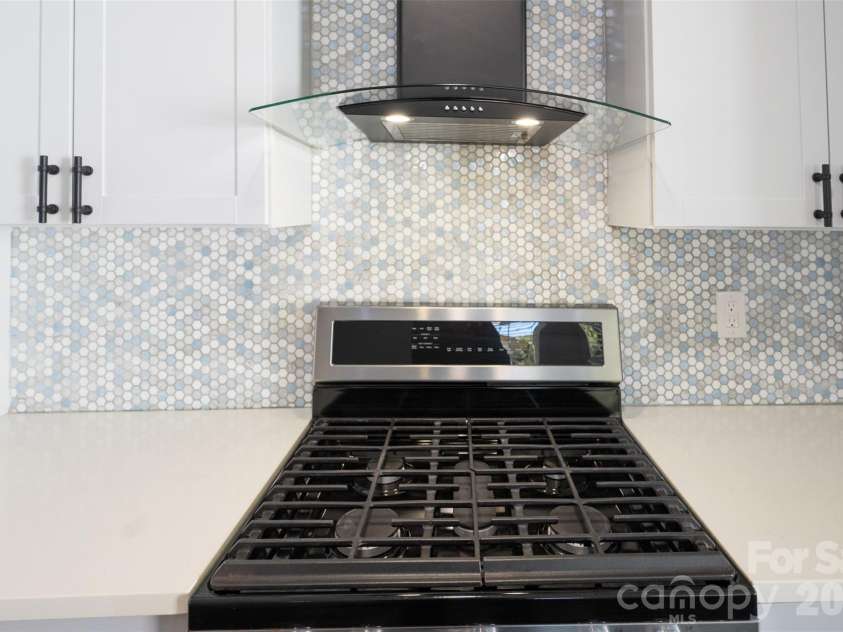 2520 Alleghany Street, Charlotte, NC 28208.  MLS# CAR4429140, YatesRealty ID 53686. 