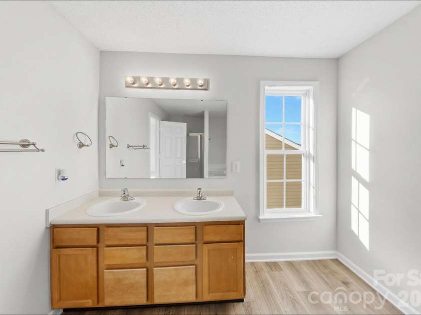 837 Chastain Avenue, Concord, NC 28025.  MLS# CAR4428618, YatesRealty ID 53688. 