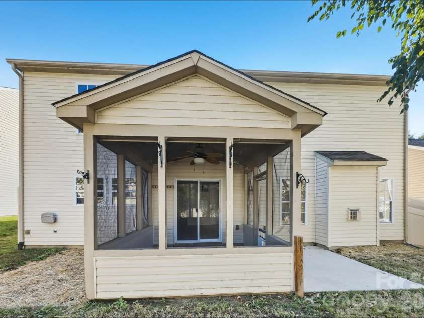 837 Chastain Avenue, Concord, NC 28025.  MLS# CAR4428618, YatesRealty ID 53688. 