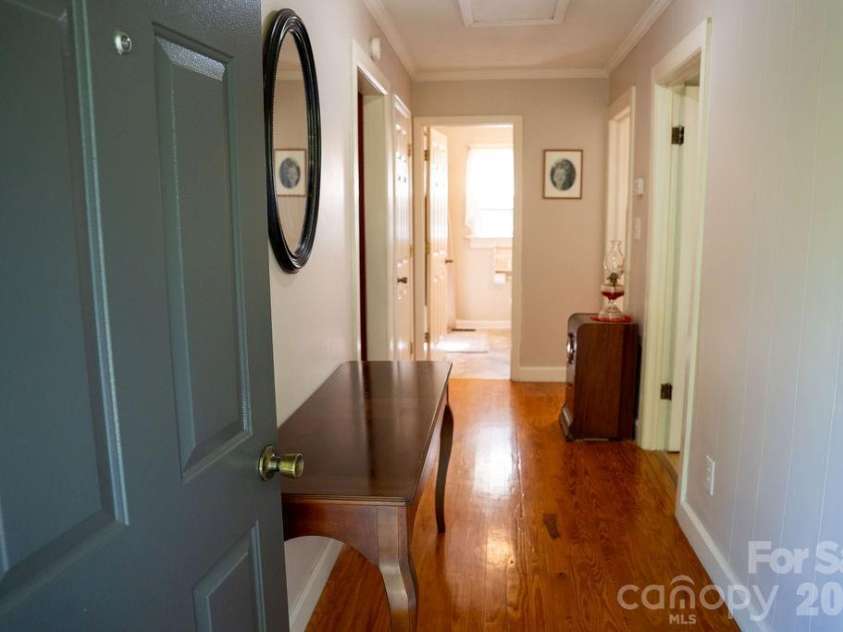 709 Berry Place, Lenoir, NC 28645.  MLS# CAR4427927, YatesRealty ID 53690. 