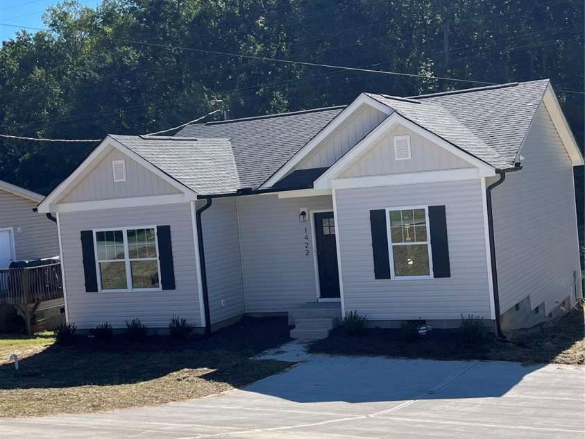1422 Johnston Street, Gastonia, NC 28054.  MLS# CAR4427223, YatesRealty ID 53696. Side by side driveway
