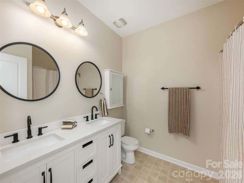 437 Appeldoorn Circle, Asheville, NC 28803.  MLS# CAR4429786, YatesRealty ID 53697. 