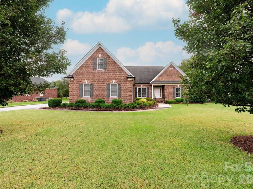 7060 Bovine Lane, Harrisburg, NC 28075.  MLS# CAR4428246, YatesRealty ID 53698. 